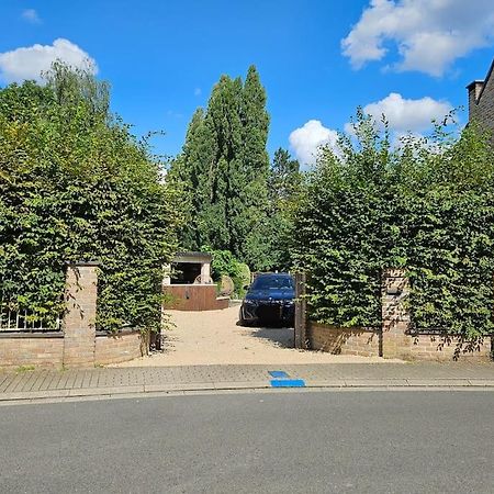 Camper Met Sauna En Zwembad In De Rand Van De Vlaamse Ardennen Hotel Haaltert Bagian luar foto